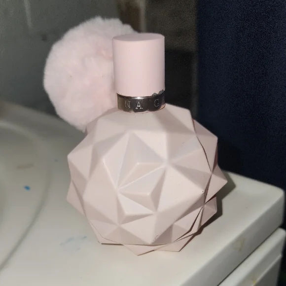 Ariana Grande Blush Pink Geometric Perfume - Picture 2 of 5